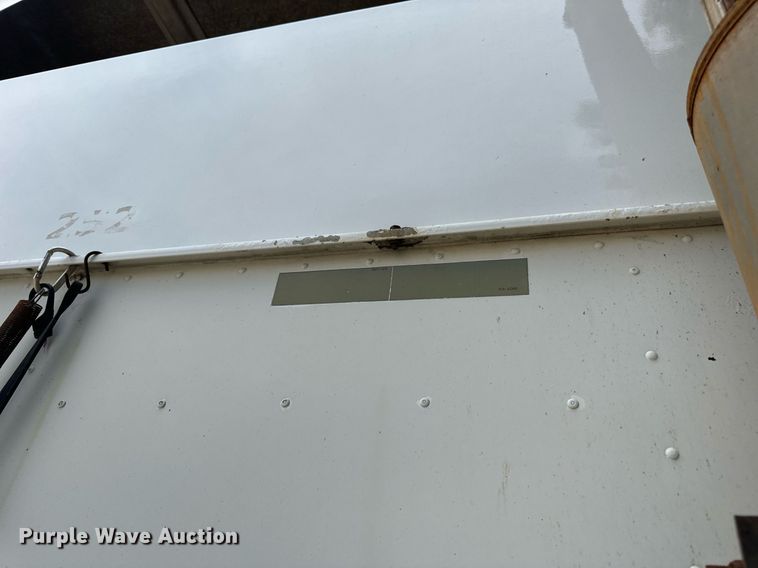 image for item DV1900 2007 International 9400i semi truck