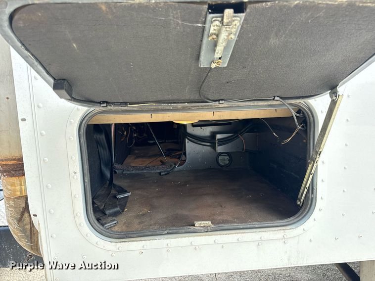 image for item DV1900 2007 International 9400i semi truck