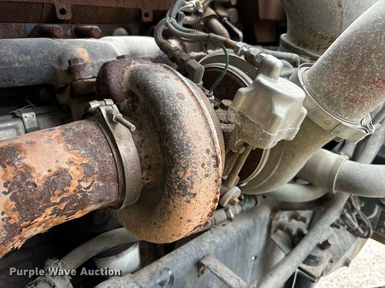 image for item DV1900 2007 International 9400i semi truck