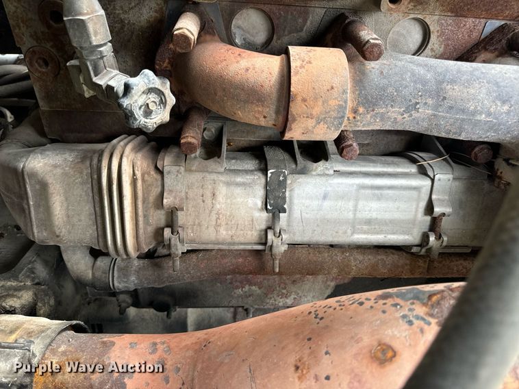 image for item DV1900 2007 International 9400i semi truck