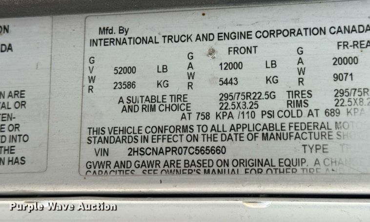 image for item DV1900 2007 International 9400i semi truck