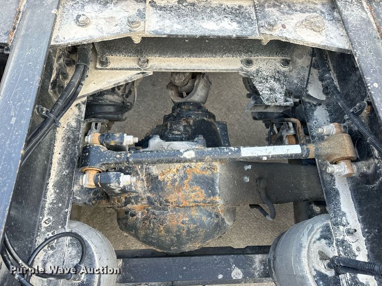 image for item DV1902 2015 Kenworth T680 semi truck