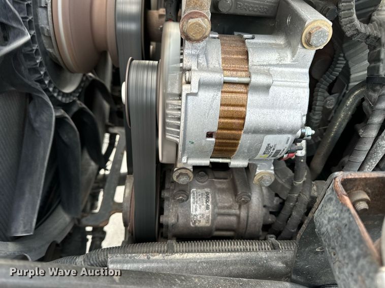 image for item DV1902 2015 Kenworth T680 semi truck