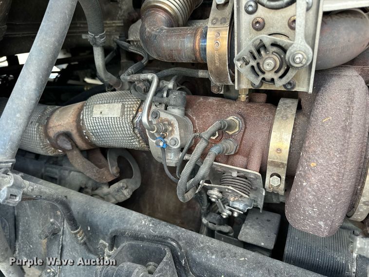 image for item DV1902 2015 Kenworth T680 semi truck