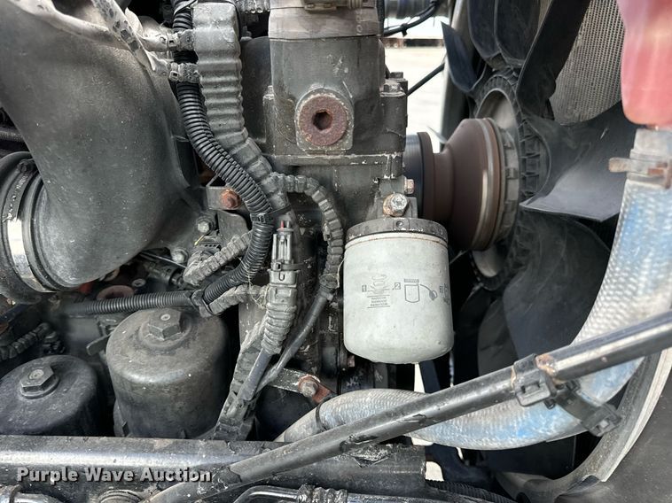 image for item DV1902 2015 Kenworth T680 semi truck