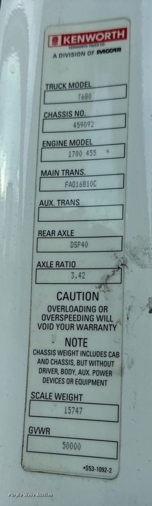 image for item DV1902 2015 Kenworth T680 semi truck