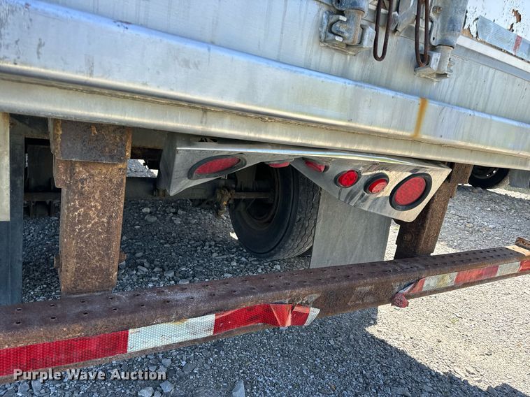 image for item DV1909 2005 Bridgeville BTDFLS05 dry van trailer