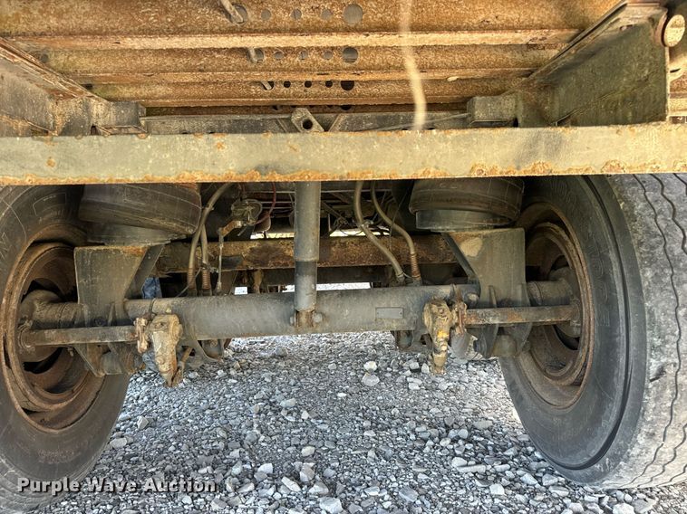 image for item DV1909 2005 Bridgeville BTDFLS05 dry van trailer