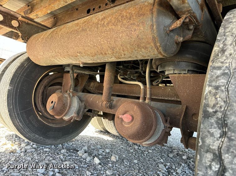 image for item DV1909 2005 Bridgeville BTDFLS05 dry van trailer