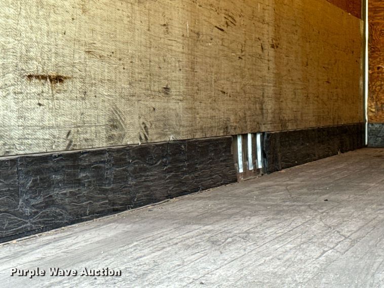 image for item DV1909 2005 Bridgeville BTDFLS05 dry van trailer