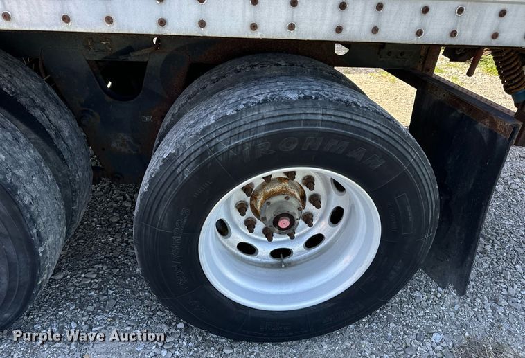 image for item DV1909 2005 Bridgeville BTDFLS05 dry van trailer