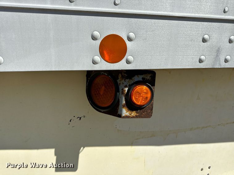 image for item DV1916 2004 Lufkin TFV-CLST dry van trailer