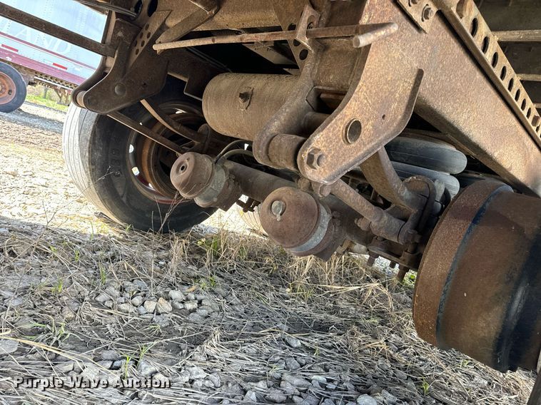 image for item DV1916 2004 Lufkin TFV-CLST dry van trailer