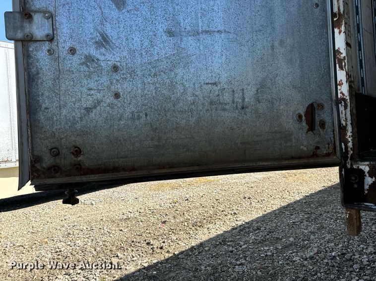 image for item DV1916 2004 Lufkin TFV-CLST dry van trailer