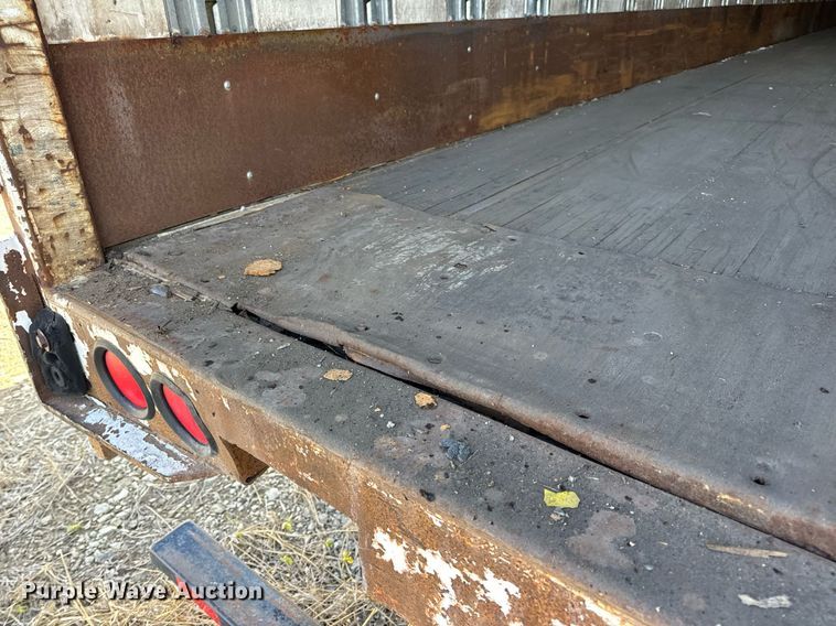 image for item DV1916 2004 Lufkin TFV-CLST dry van trailer