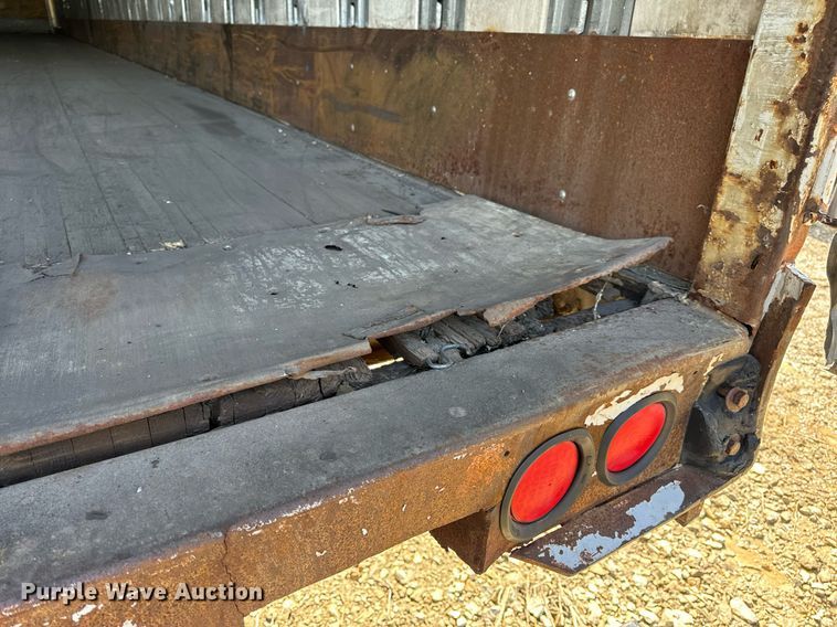 image for item DV1916 2004 Lufkin TFV-CLST dry van trailer