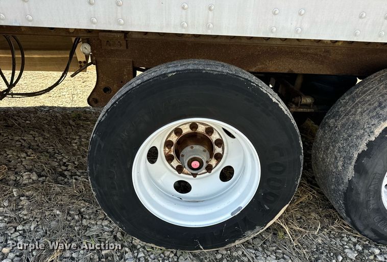 image for item DV1916 2004 Lufkin TFV-CLST dry van trailer