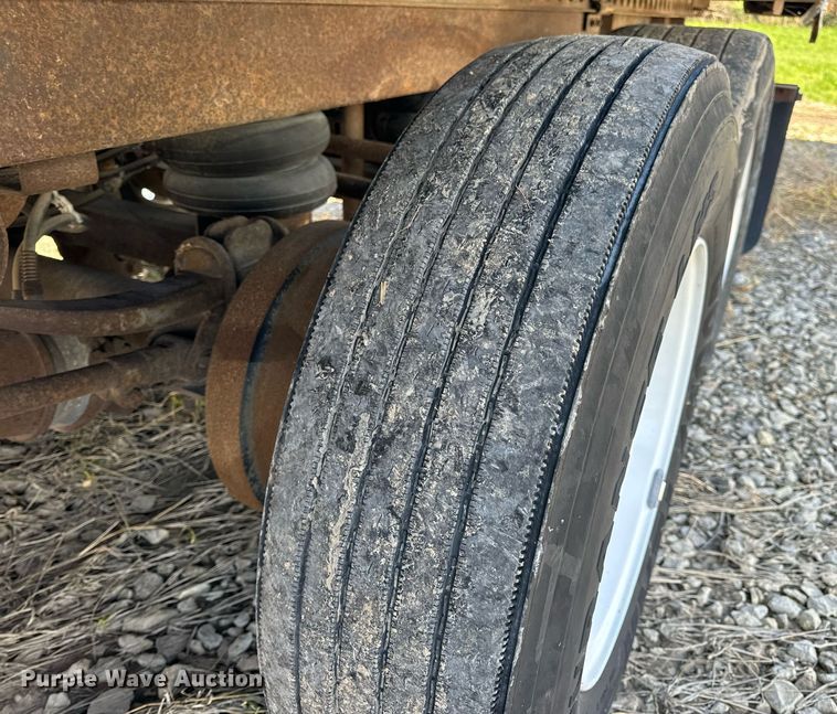 image for item DV1916 2004 Lufkin TFV-CLST dry van trailer