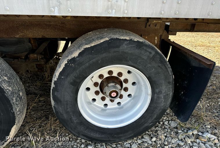 image for item DV1916 2004 Lufkin TFV-CLST dry van trailer