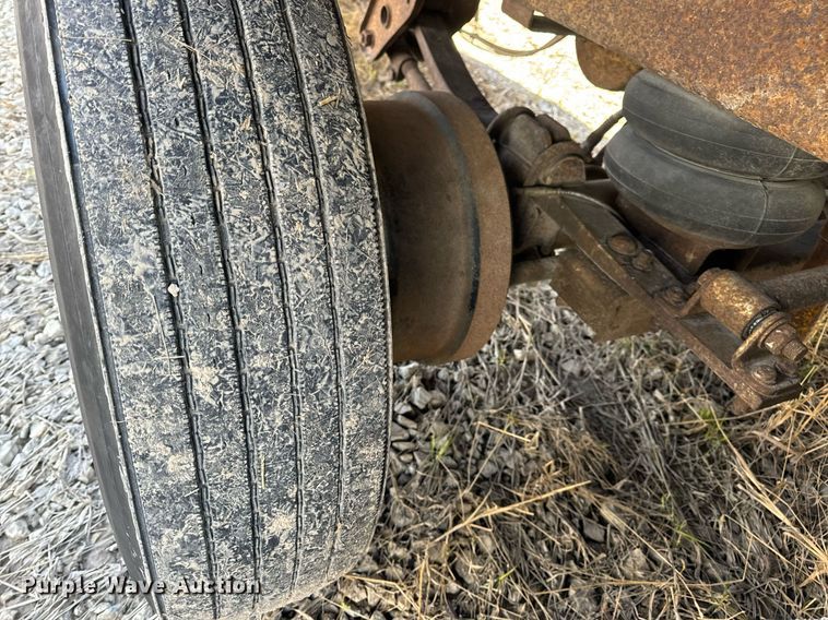 image for item DV1916 2004 Lufkin TFV-CLST dry van trailer