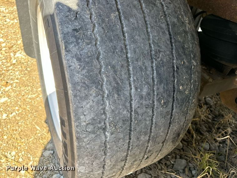 image for item DV1916 2004 Lufkin TFV-CLST dry van trailer