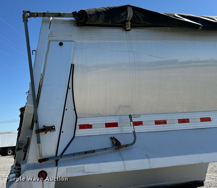 image for item DV1919 2005 Everlite end dump trailer