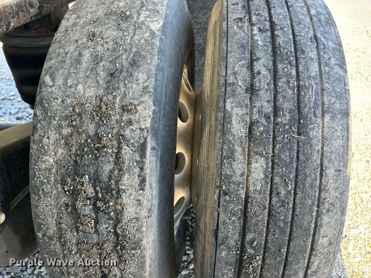 image for item DV1919 2005 Everlite end dump trailer