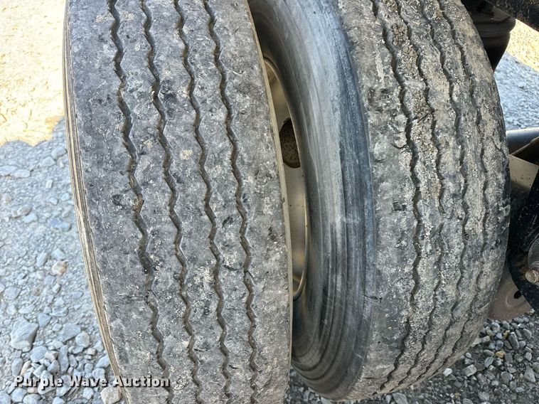 image for item DV1919 2005 Everlite end dump trailer