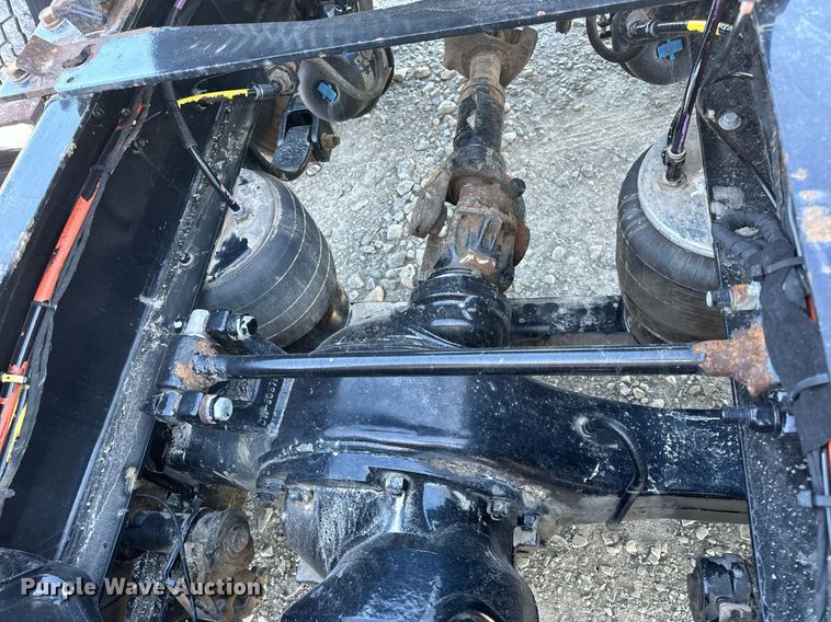 image for item DV1921 2018 Peterbilt 579 semi truck