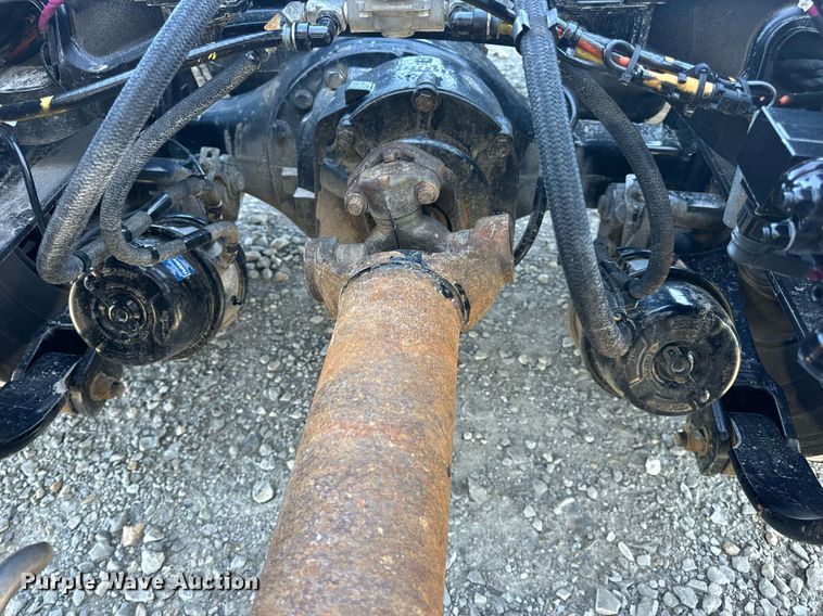 image for item DV1921 2018 Peterbilt 579 semi truck