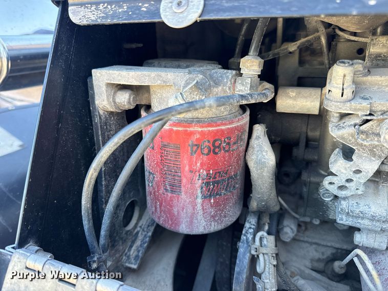 image for item DV1921 2018 Peterbilt 579 semi truck