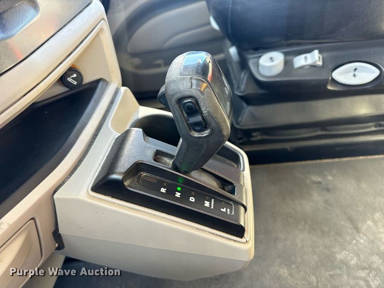 image for item DV1921 2018 Peterbilt 579 semi truck