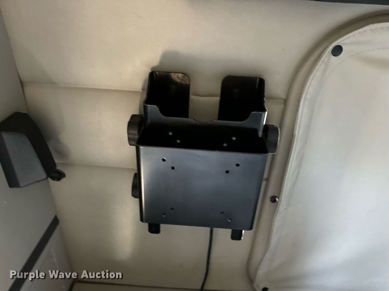 image for item DV1921 2018 Peterbilt 579 semi truck