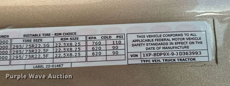 image for item DV1921 2018 Peterbilt 579 semi truck