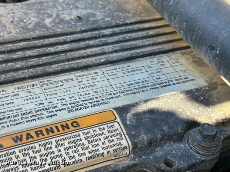 image for item DV1922 2017 Peterbilt 337 refuse truck