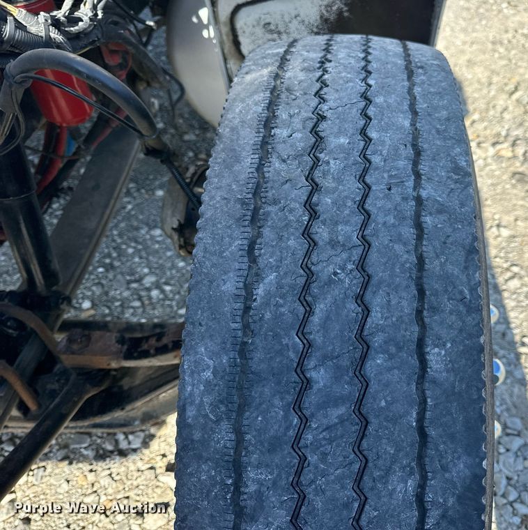 image for item DV1922 2017 Peterbilt 337 refuse truck