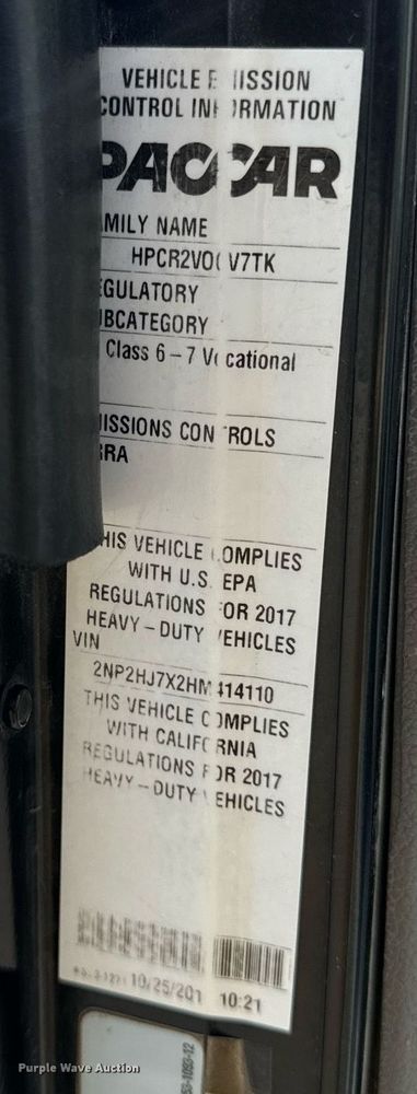 image for item DV1922 2017 Peterbilt 337 refuse truck