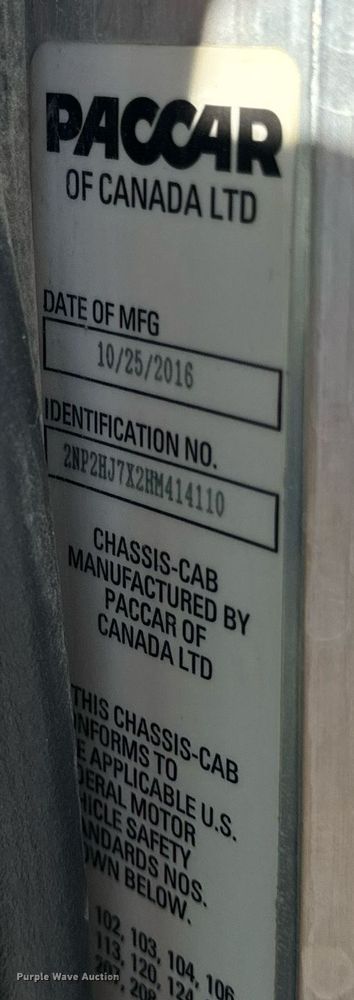 image for item DV1922 2017 Peterbilt 337 refuse truck