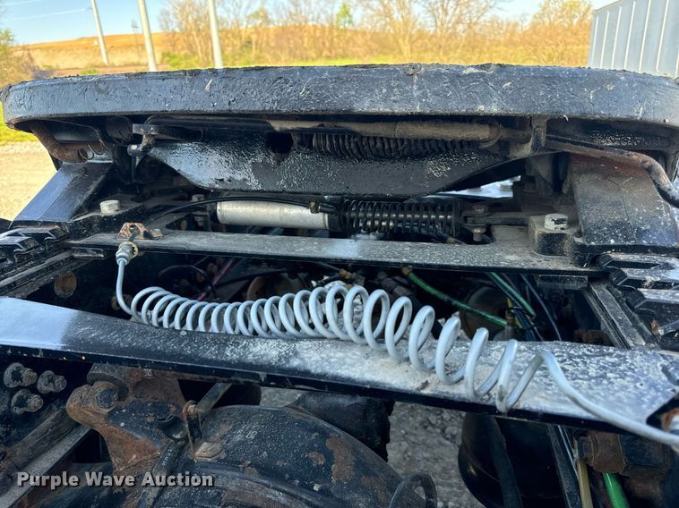 image for item DV1923 1995 Freightliner FLD112 semi truck