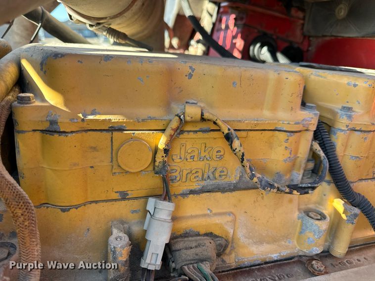 image for item DV1923 1995 Freightliner FLD112 semi truck