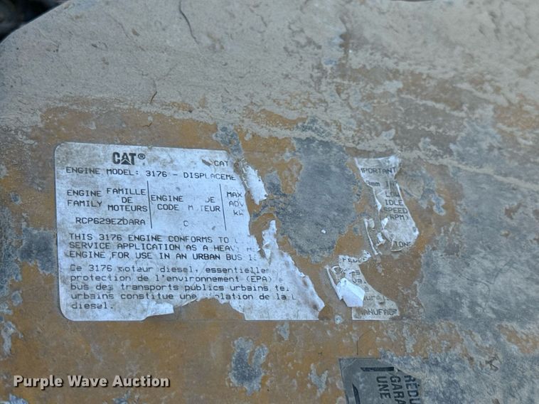 image for item DV1923 1995 Freightliner FLD112 semi truck