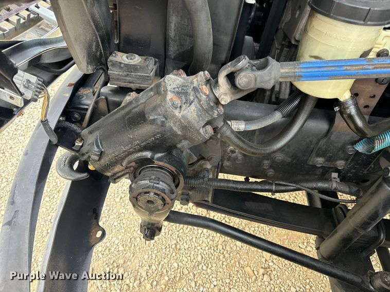 image for item DV1940 2010 International DuraStar 4300 truck cab and chassis