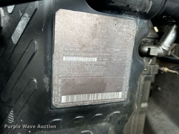 image for item DV1940 2010 International DuraStar 4300 truck cab and chassis