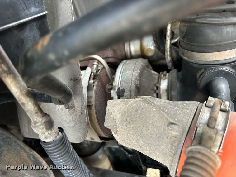 image for item DV1940 2010 International DuraStar 4300 truck cab and chassis