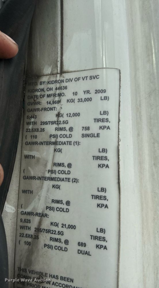 image for item DV1940 2010 International DuraStar 4300 truck cab and chassis