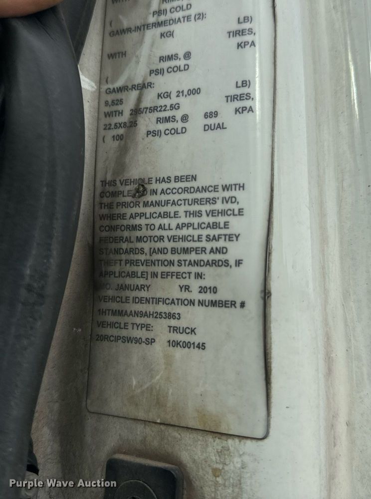 image for item DV1940 2010 International DuraStar 4300 truck cab and chassis