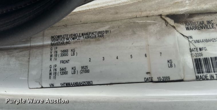 image for item DV1940 2010 International DuraStar 4300 truck cab and chassis