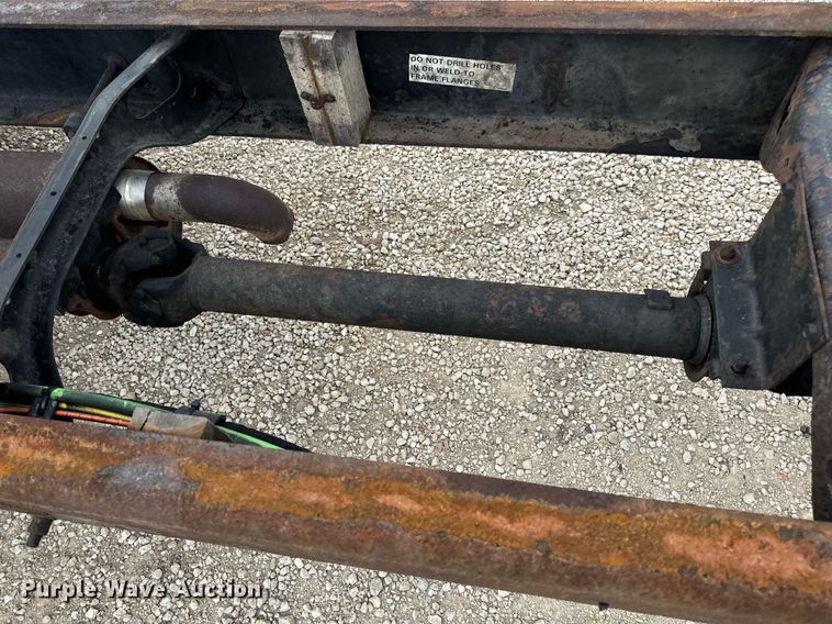 image for item DV1941 2007 International 4400 truck cab and chassis