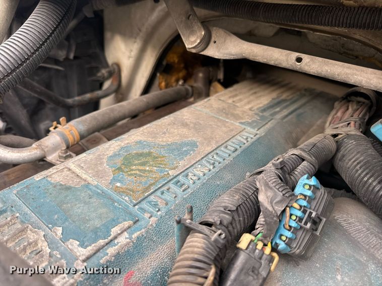 image for item DV1941 2007 International 4400 truck cab and chassis