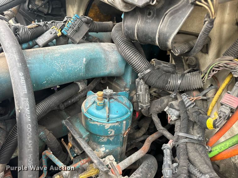 image for item DV1941 2007 International 4400 truck cab and chassis